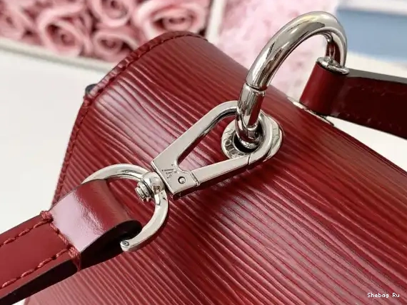 GRENELLE LOUIS VUITTON PM 0620